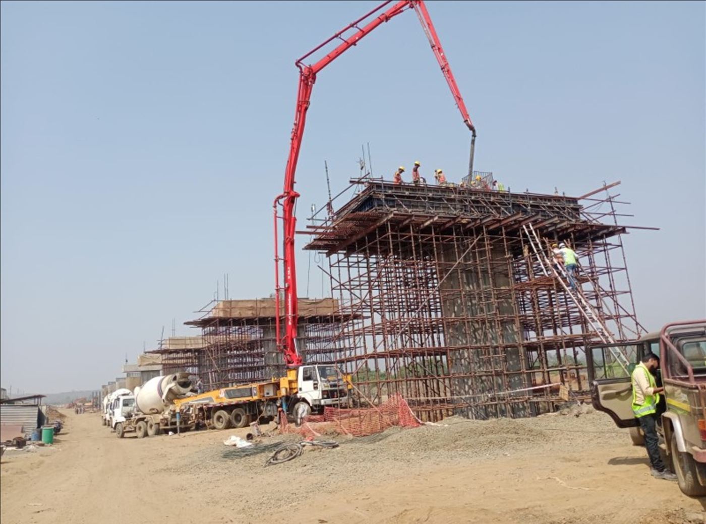 CTP-11 Mumbai — Viaduct Pier Concreting
