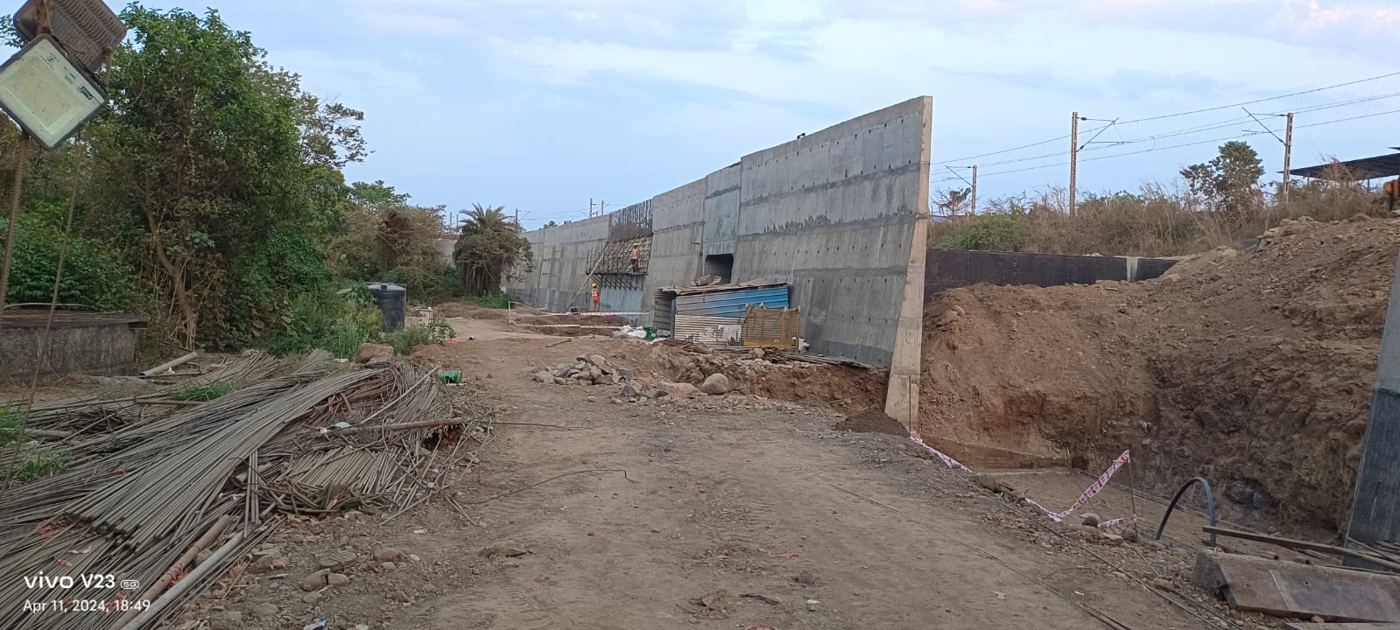 CTP-11 Mumbai — Retaining Wall